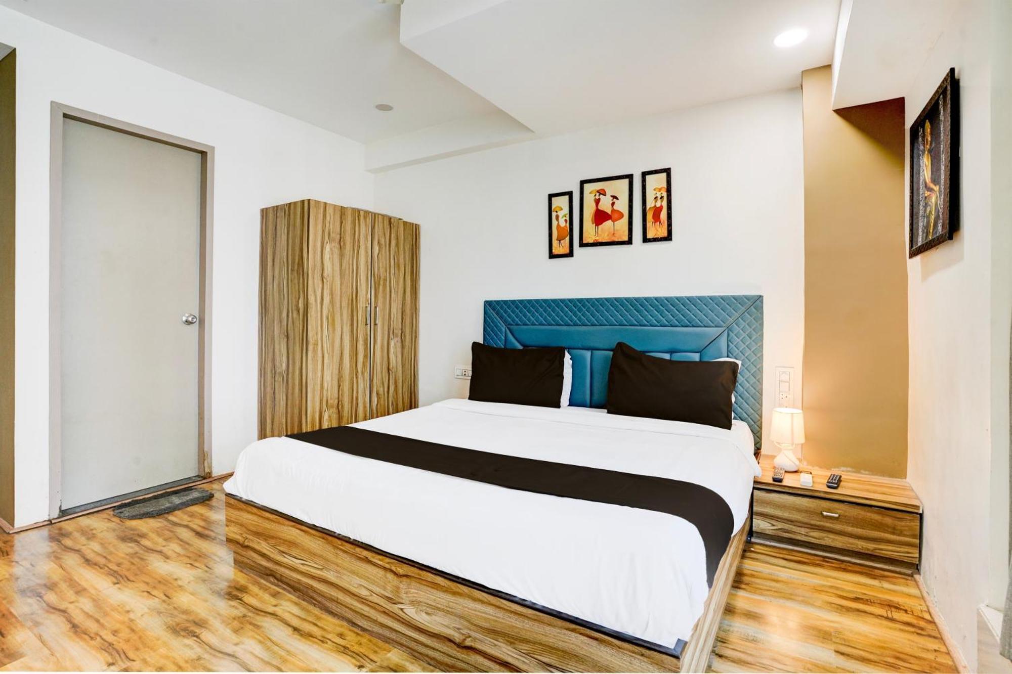 Super Collection O Vesu Surat Formerly Hotel Signature Luaran gambar