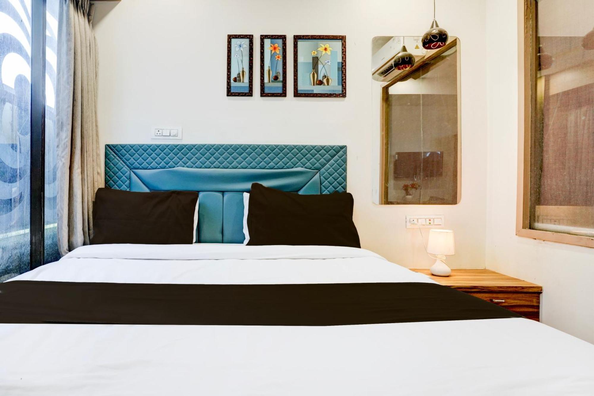 Super Collection O Vesu Surat Formerly Hotel Signature Luaran gambar