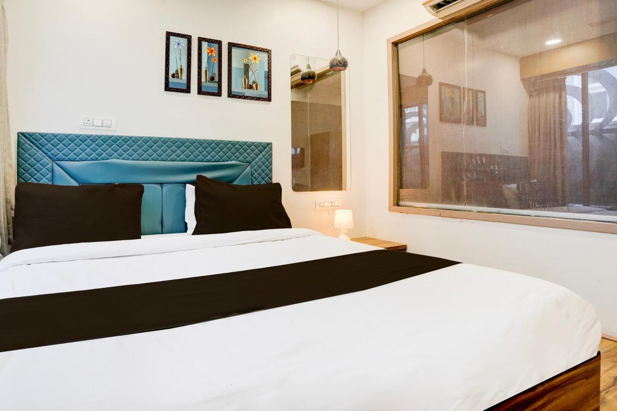 Super Collection O Vesu Surat Formerly Hotel Signature Luaran gambar